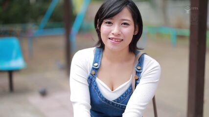 Young MILF G-Cup First Time